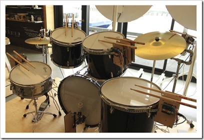 Arduino-controlled drum kit Arduino-controlled drum kit