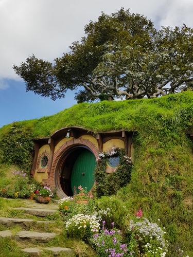 Bag End with the artifical tree Bag End with the artifical tree