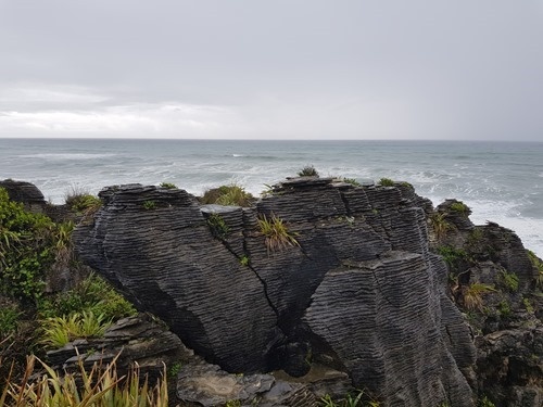 Pancake rocks at Punakaiki Pancake rocks at Punakaiki