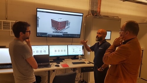 Talking about Dasher 360 at Nest Talking about Dasher 360 at Nest