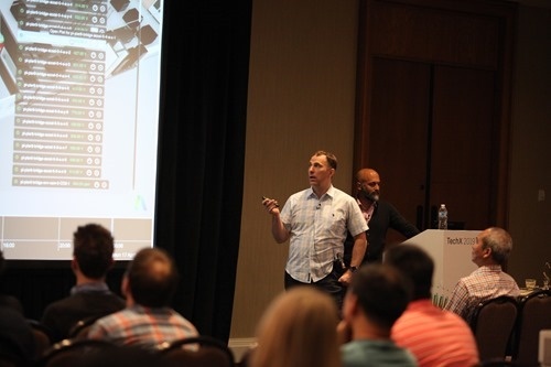 Presenting with Alex about MX3D Presenting with Alex about MX3D