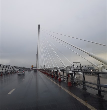 Crossing the Queensferry bridge Crossing the Queensferry bridge