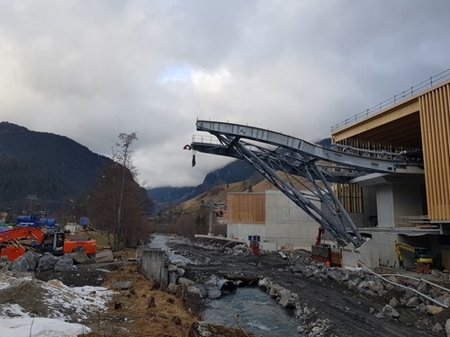 One half of the V-Bahn will only be completed in December One half of the V-Bahn will only be completed in December