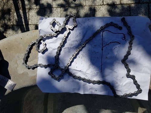 The broken chain The broken chain