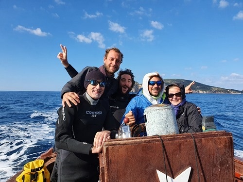 Some of our divemasters and instructors Some of our divemasters and instructors