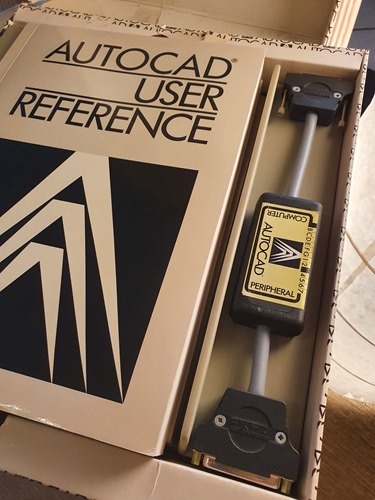 AutoCAD 2.5 and it's early dongle AutoCAD 2.5 and it's early dongle