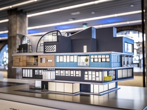 Straighter on Straighter on