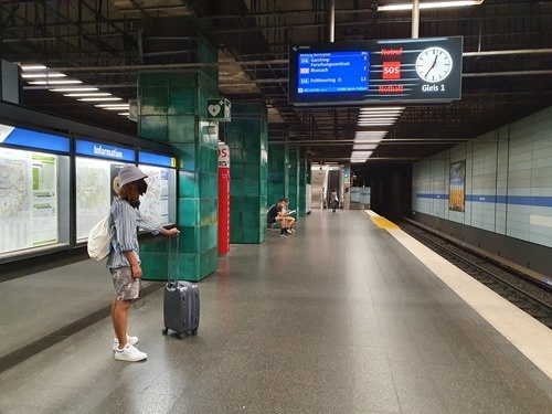 Taking the U-bahn Taking the U-bahn