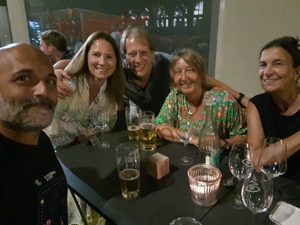Dinner with old friends Dinner with old friends