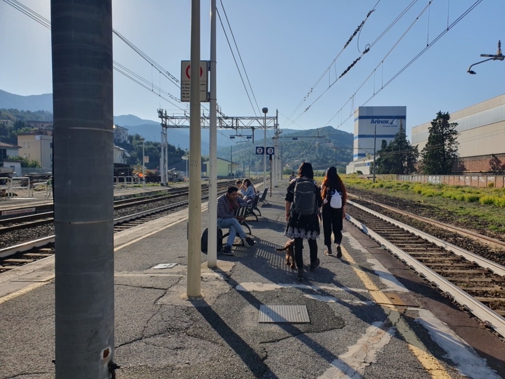 Waiting for the train to Riomaggiore Waiting for the train to Riomaggiore