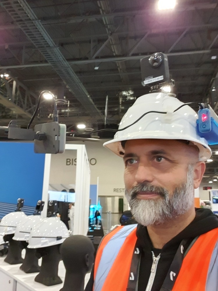 Wearing a Vision Am at AU 2023 Wearing a Vision Am at AU 2023