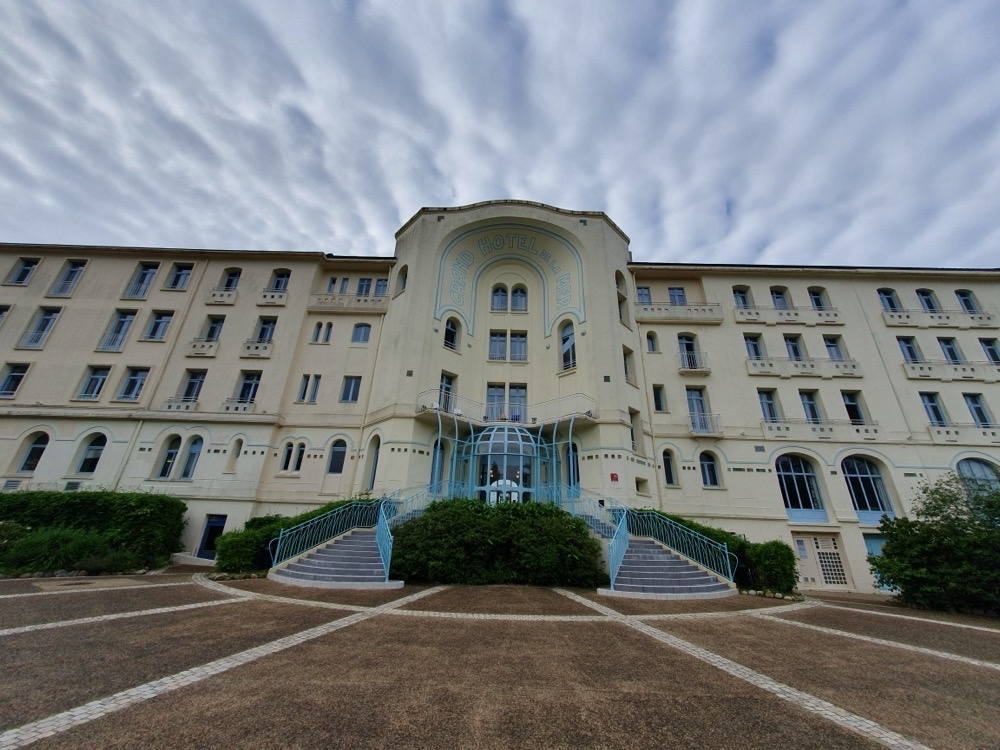 The Grand Hotel de la Mer in Crozon The Grand Hotel de la Mer in Crozon