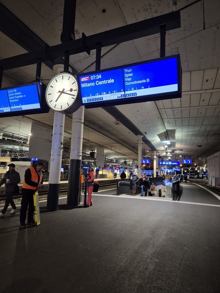 Waiting for the train to Milano Waiting for the train to Milano