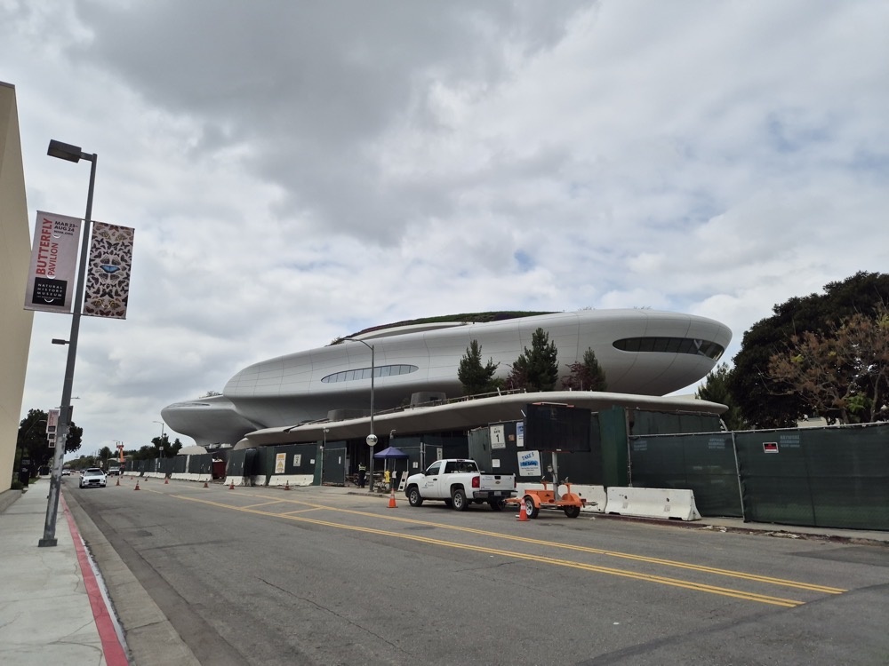 Like a spaceship Like a spaceship