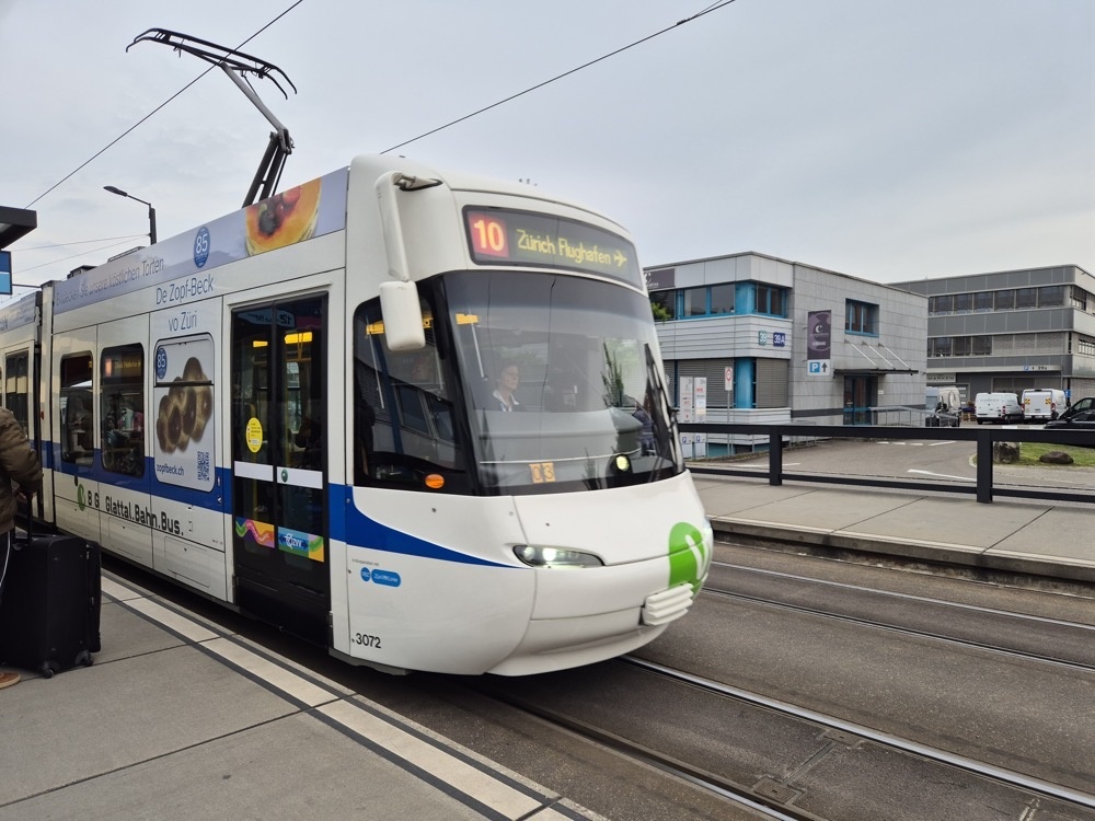 Tram to ZRH Tram to ZRH