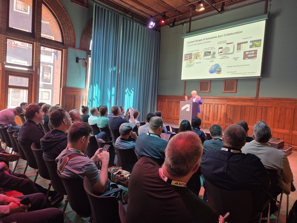 Session by Esri Session by Esri