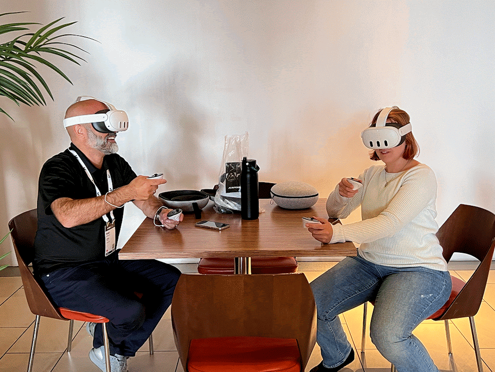Kean and Dagmara in VR.gif Kean and Dagmara in VR