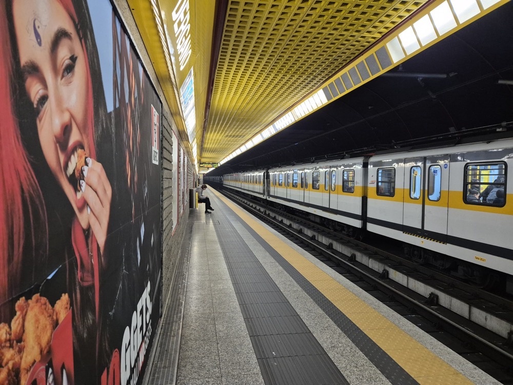 Metro back to the centre Metro back to the centre