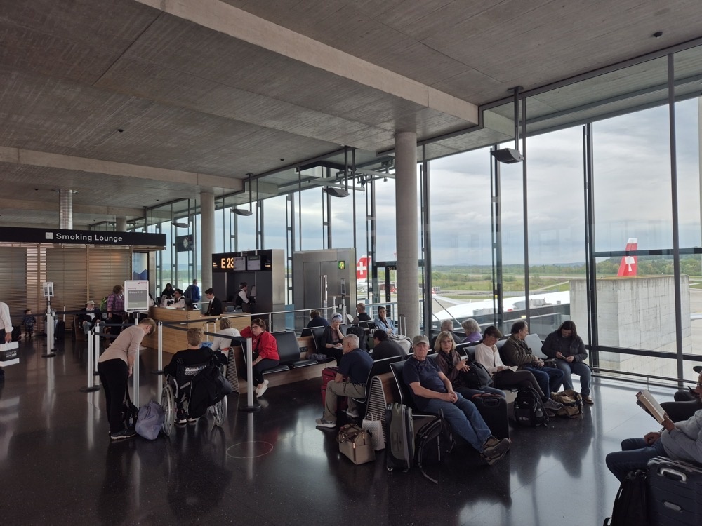 Wait at the gate Wait at the gate